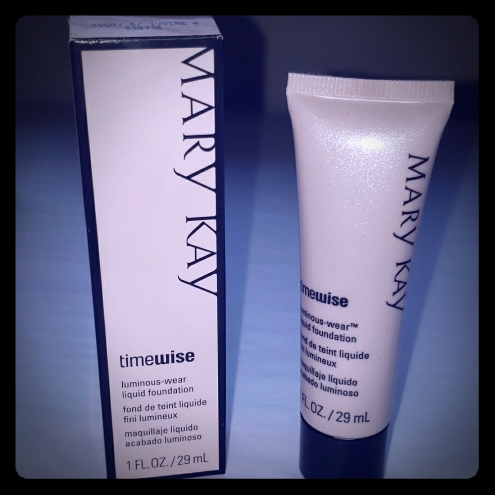 NIB - Mary Kay Timewise liquid foundation